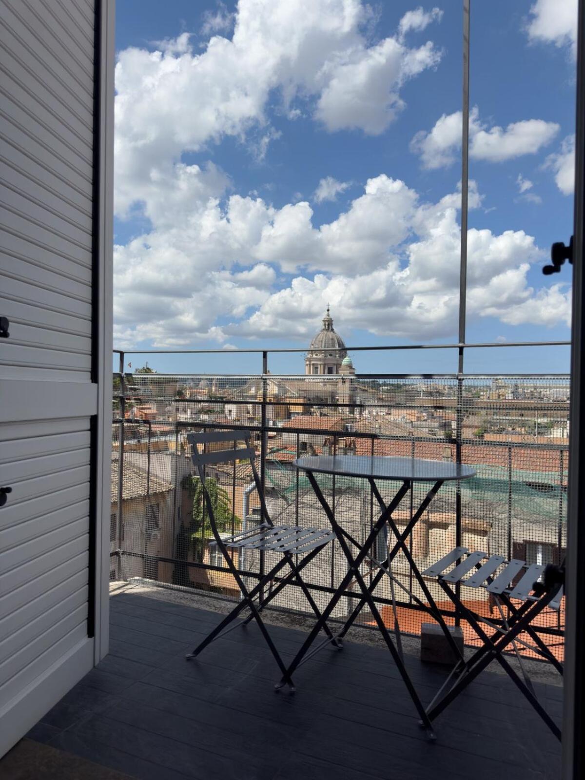 Chasing The Stars Spanish Steps Boutique * Roma